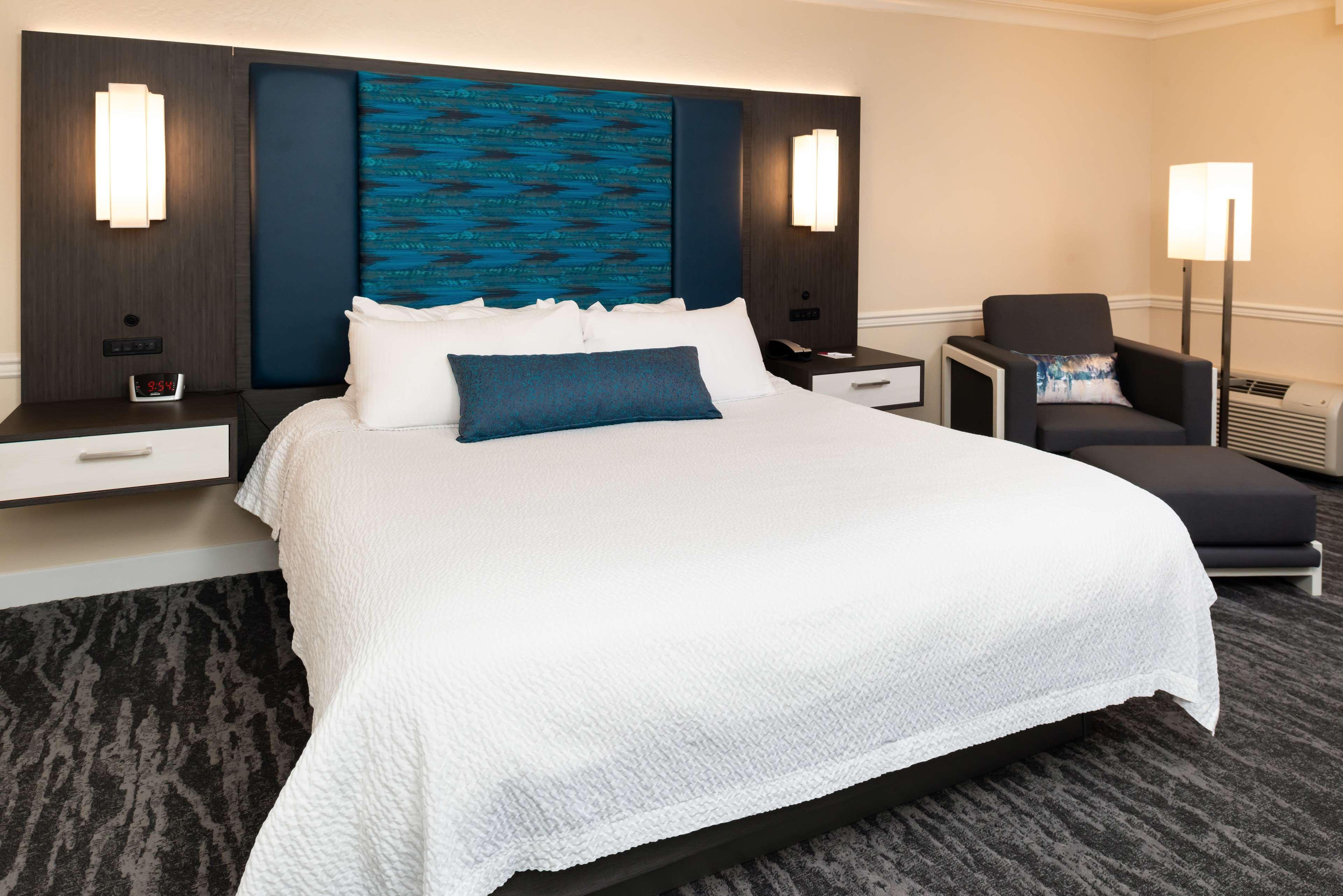 Best Western Plus Novato Oaks Inn Exterior photo