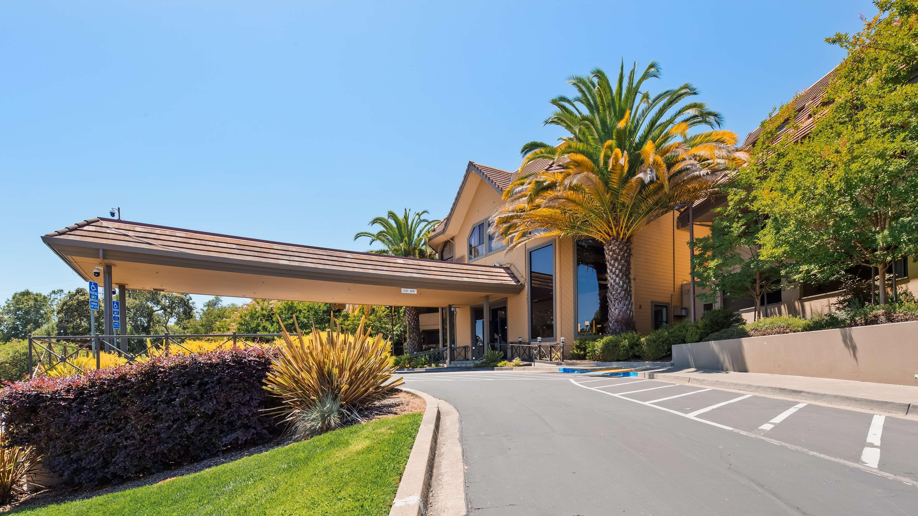 Best Western Plus Novato Oaks Inn Exterior photo